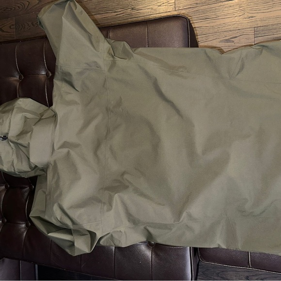 Arc’teryx beta long jacket medium - Picture 6 of 6